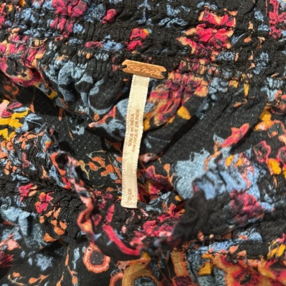 FREE PEOPLE | Free Spirit Floral Printed Off Shoulder Top in Small - Picture 2 of 6